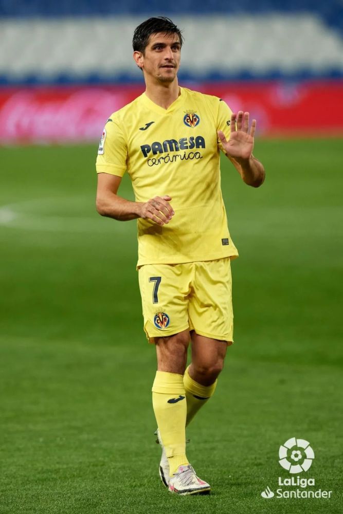 开云-关键时刻斯图加特调整名单以备西甲；临场应变环节打磨；气氛紧张；阵容厚度经受考验的简单介绍-开云